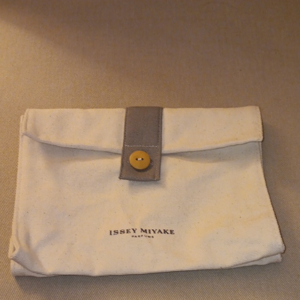 Issey Miyake Parfums Cosmetic Bag